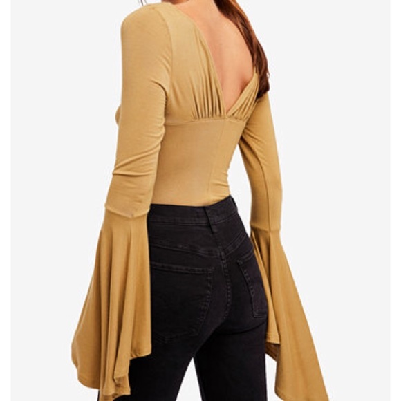 Free People What A Babe Flared Sleeve Top - Picture 2 of 3